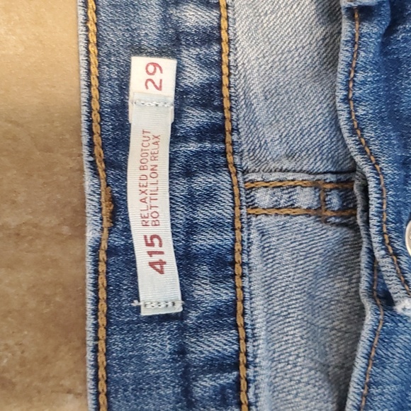 Levi's jeans - Picture 2 of 3